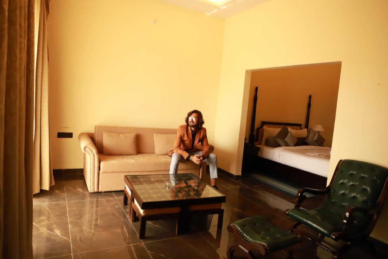 Hotel The Pench International Khawāsa Esterno foto