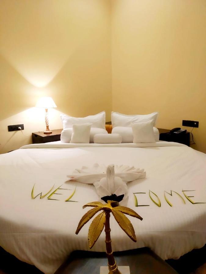 Hotel The Pench International Khawāsa Esterno foto