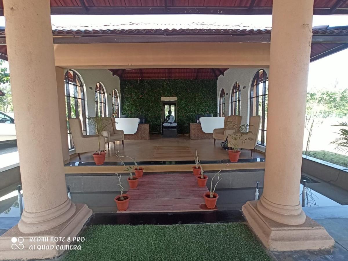 Hotel The Pench International Khawāsa Esterno foto