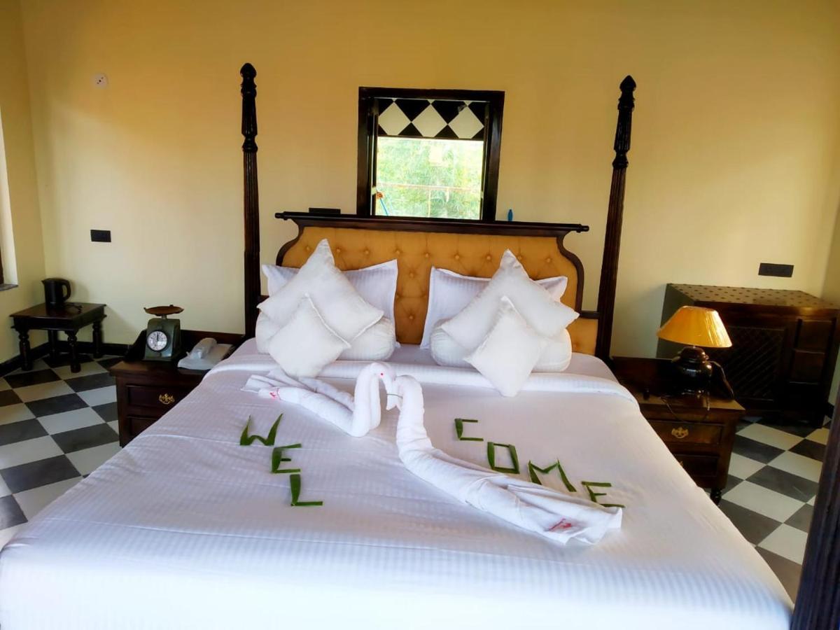 Hotel The Pench International Khawāsa Esterno foto