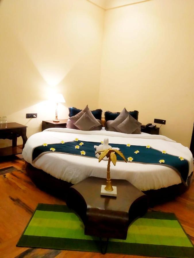 Hotel The Pench International Khawāsa Esterno foto