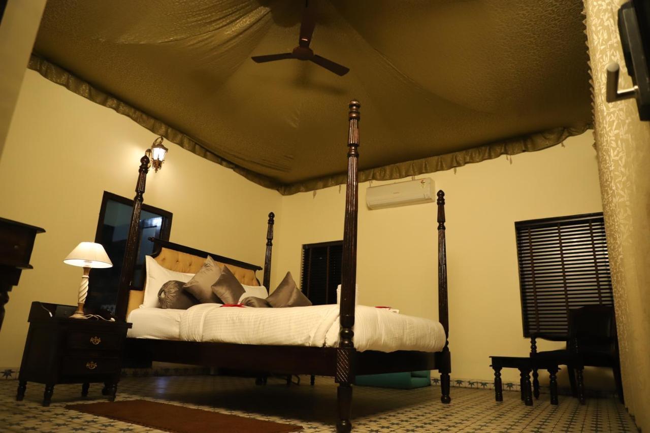 Hotel The Pench International Khawāsa Esterno foto