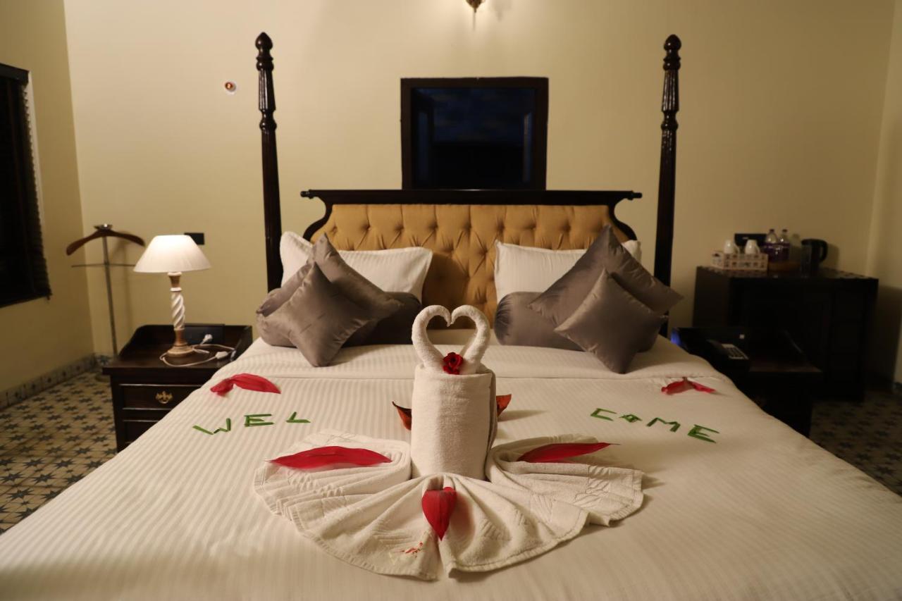 Hotel The Pench International Khawāsa Esterno foto