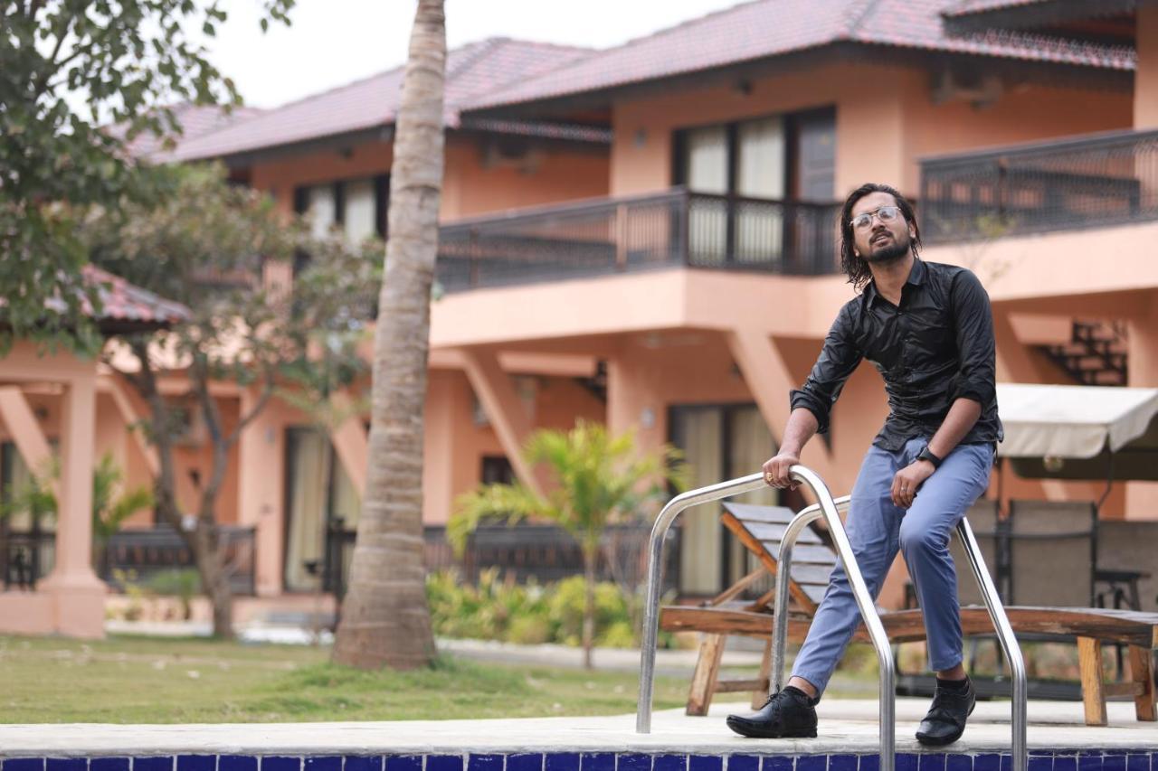 Hotel The Pench International Khawāsa Esterno foto