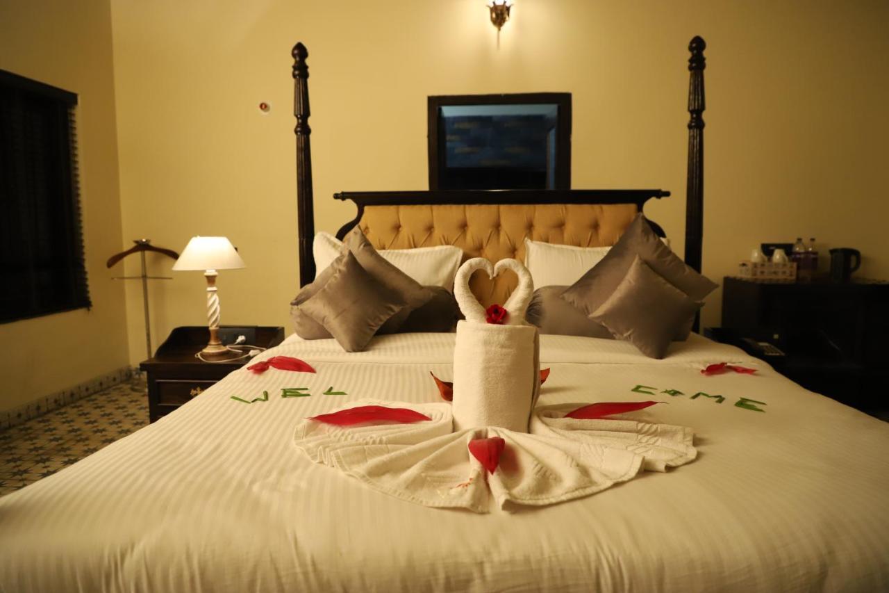 Hotel The Pench International Khawāsa Esterno foto